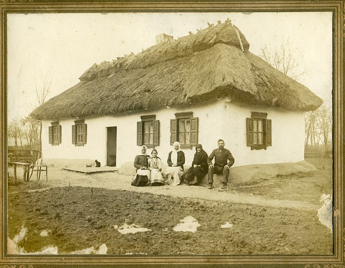 Фотоархів Хата під стріхою різних періодів 1